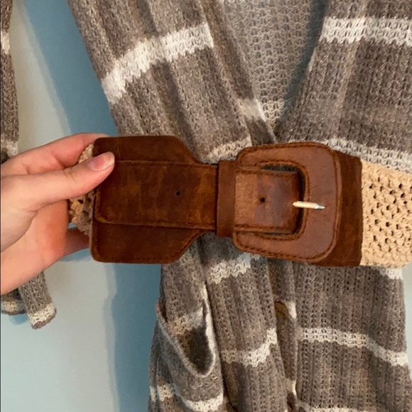 Gray and white long sweater with belt - Picture 2 of 3